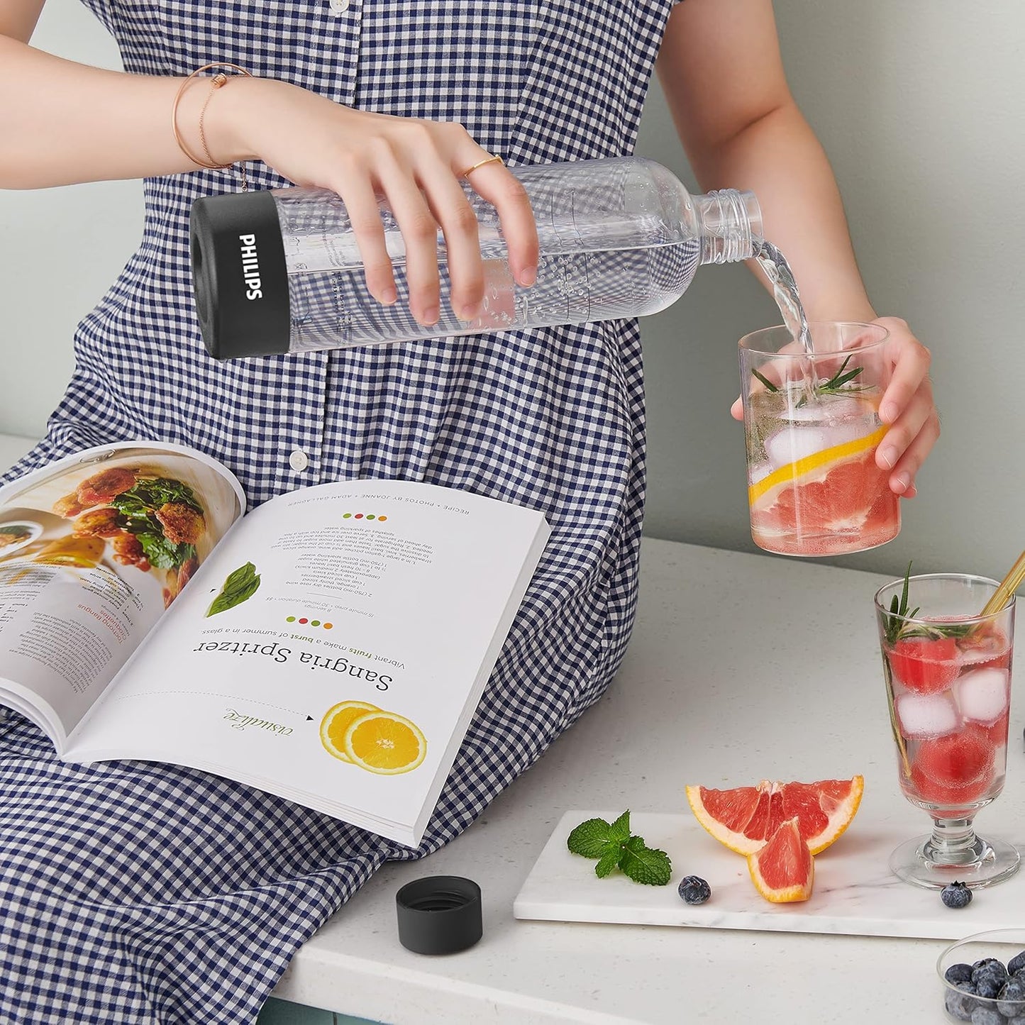 PHILIPS Carbonating Bottles, 1L Twin Pack Reusable PET Sparkling Water Bottles Compatible Sparkling Water Maker, 2 Pack